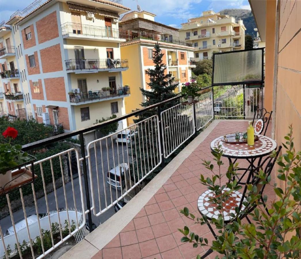 A Casa E' Mamma Apartment Sorrento Exterior photo
